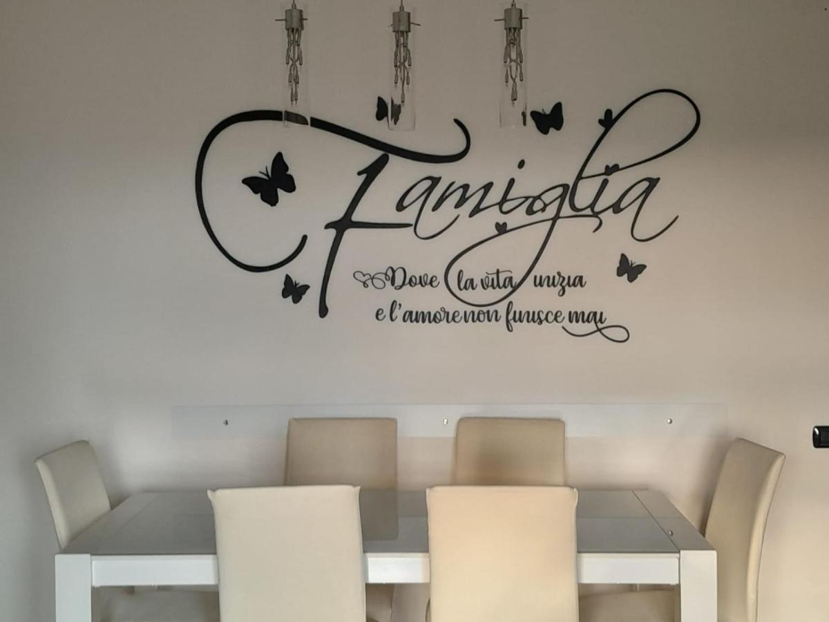 L' Essenziale Apartment Ливорно Екстериор снимка
