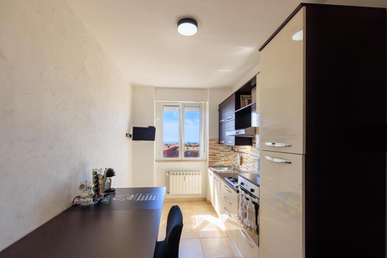 L' Essenziale Apartment Ливорно Екстериор снимка