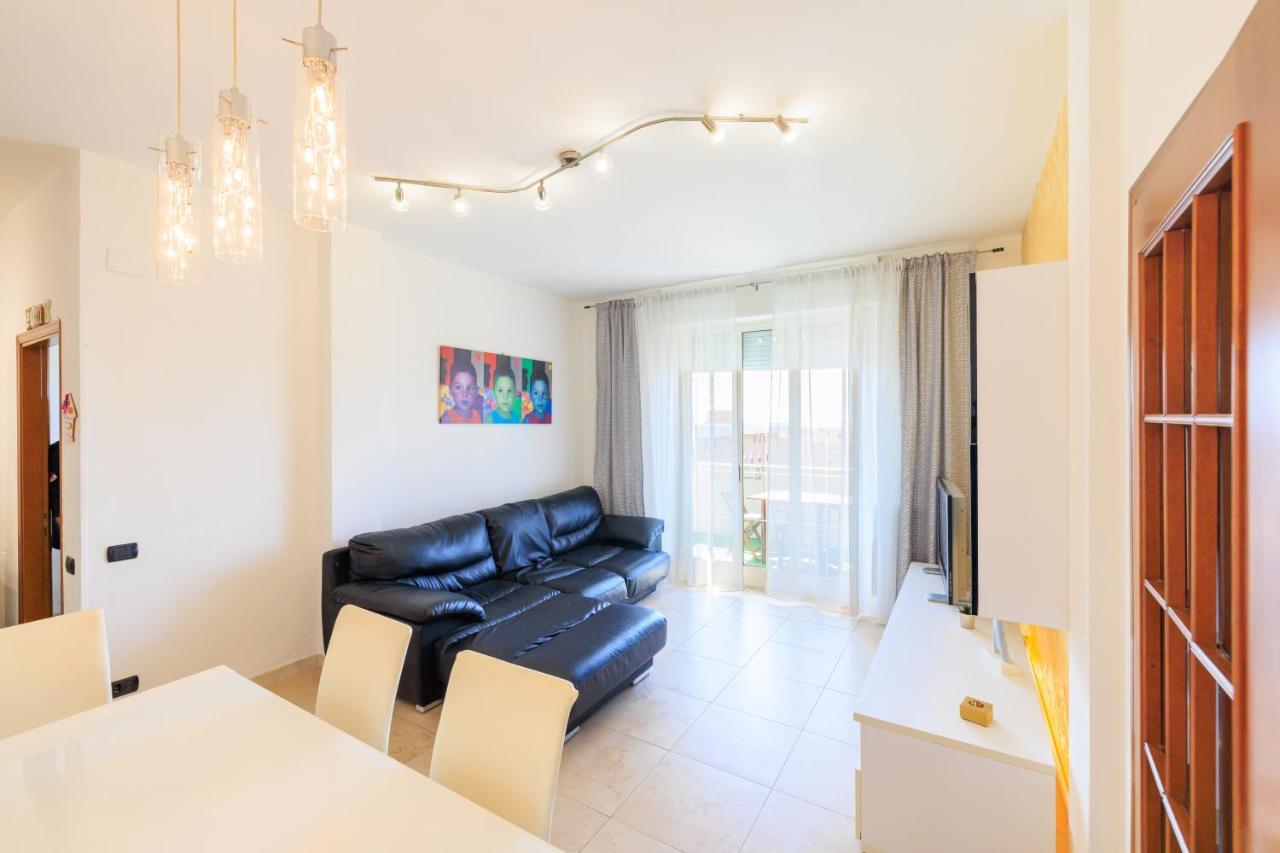L' Essenziale Apartment Ливорно Екстериор снимка