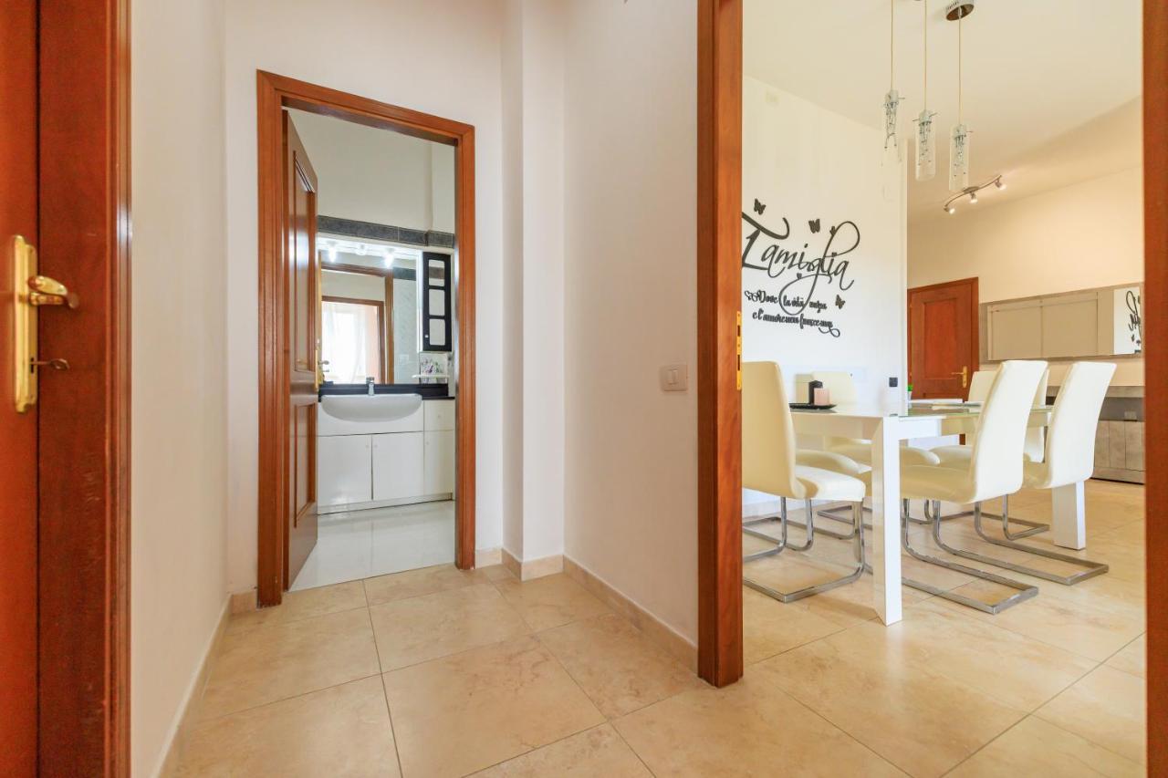 L' Essenziale Apartment Ливорно Екстериор снимка