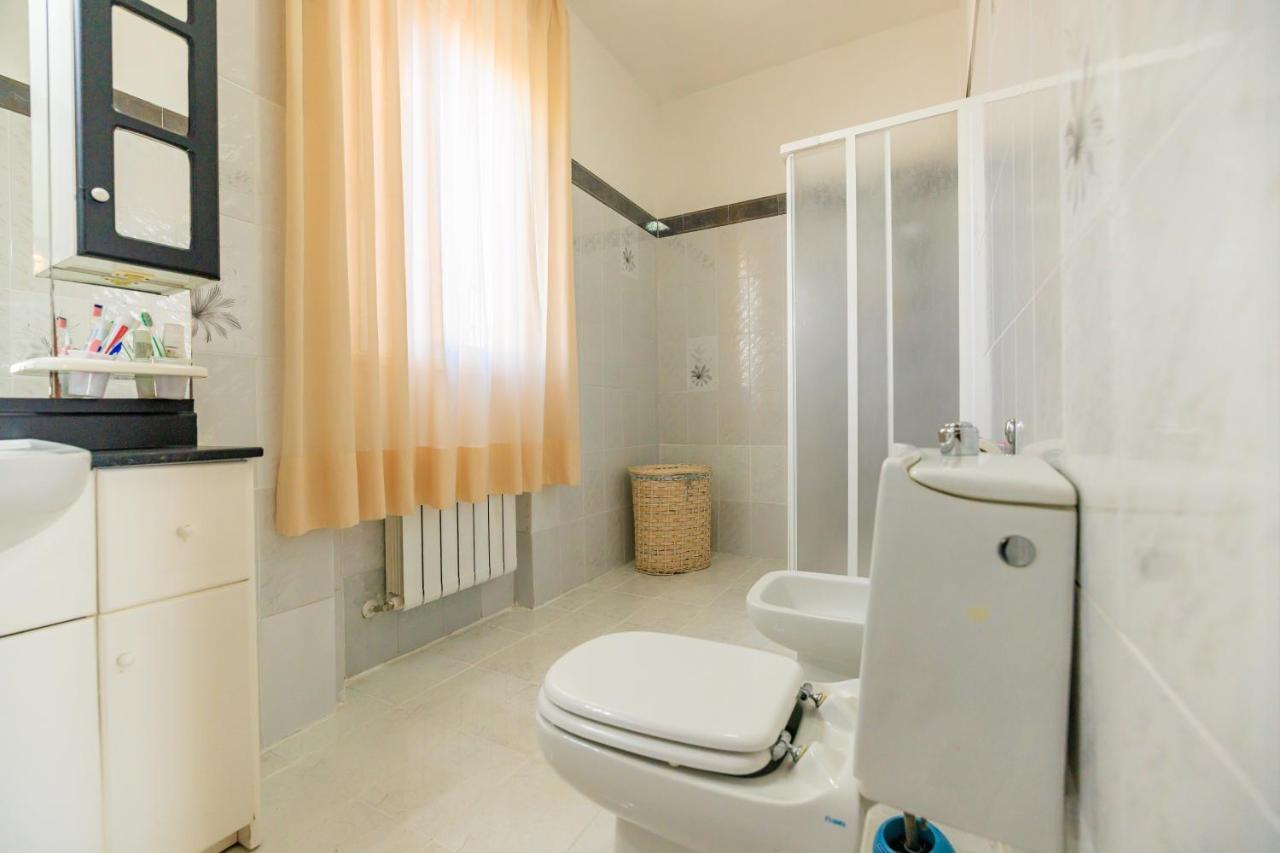 L' Essenziale Apartment Ливорно Екстериор снимка