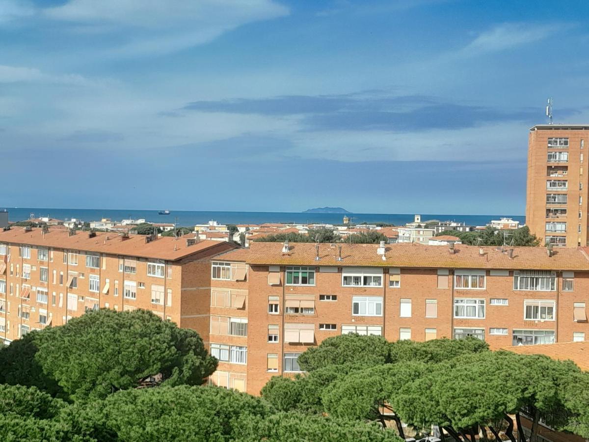 L' Essenziale Apartment Ливорно Екстериор снимка